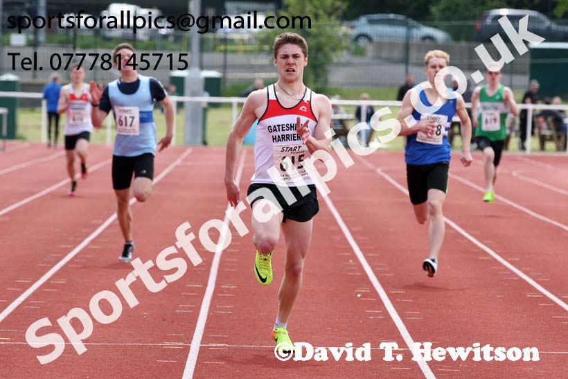 Mens under-20 400 metres, North Eastern Track and Fields Champs., Middlesbrough. Photo: David T. Hewitson/Sports for All Pics